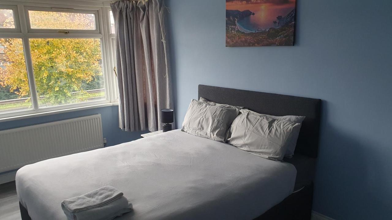 Harington Homes Palmers Green Exteriör bild